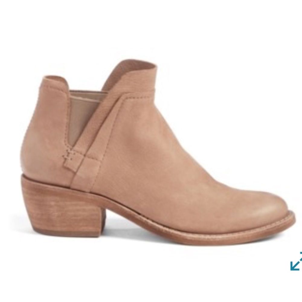 Dolce Vita Zabi Chelsea Boot - Picture 3 of 8